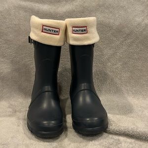 EUC Hunter Navy Boot w/ inserts Size EU 37 (US 5/6)